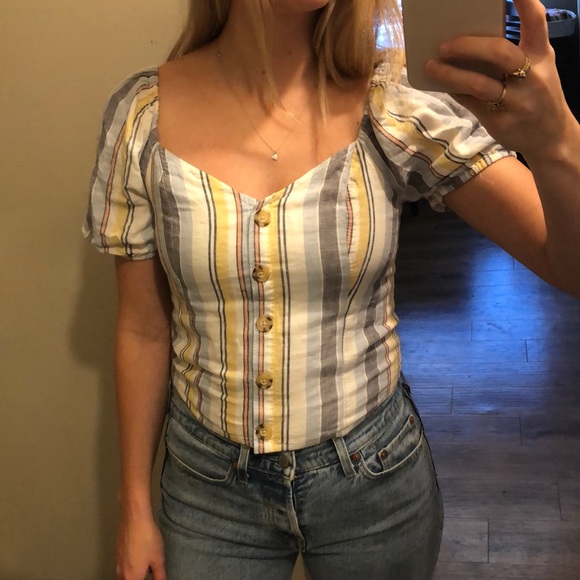 Abercrombie & Fitch Tops - Pin stripped crop top